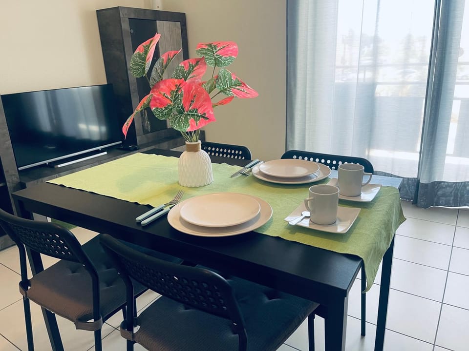 TV and multimedia, Dining area