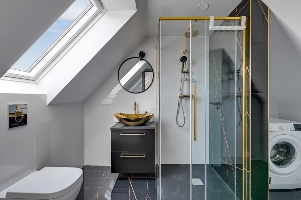 Shower, Toilet, Bathroom, washing machine