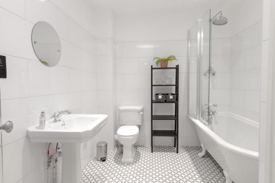 Chic Centrally Located 1 Bed Apt in Chester Apartment in Chester