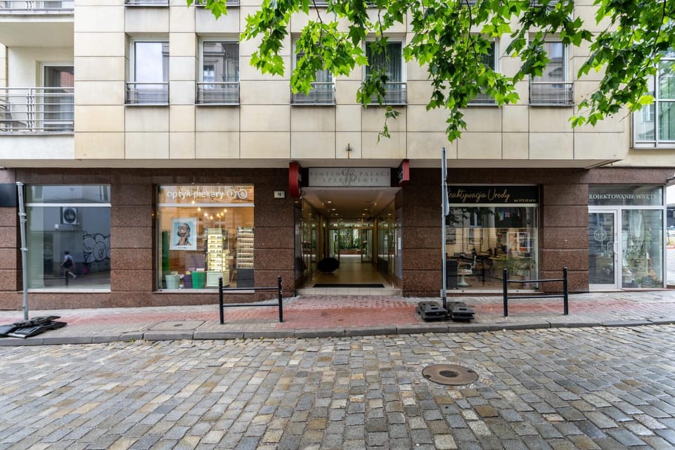 Property building, Facade/entrance