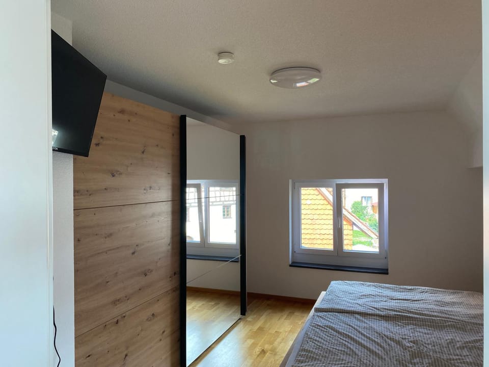 TV and multimedia, Bedroom, wardrobe