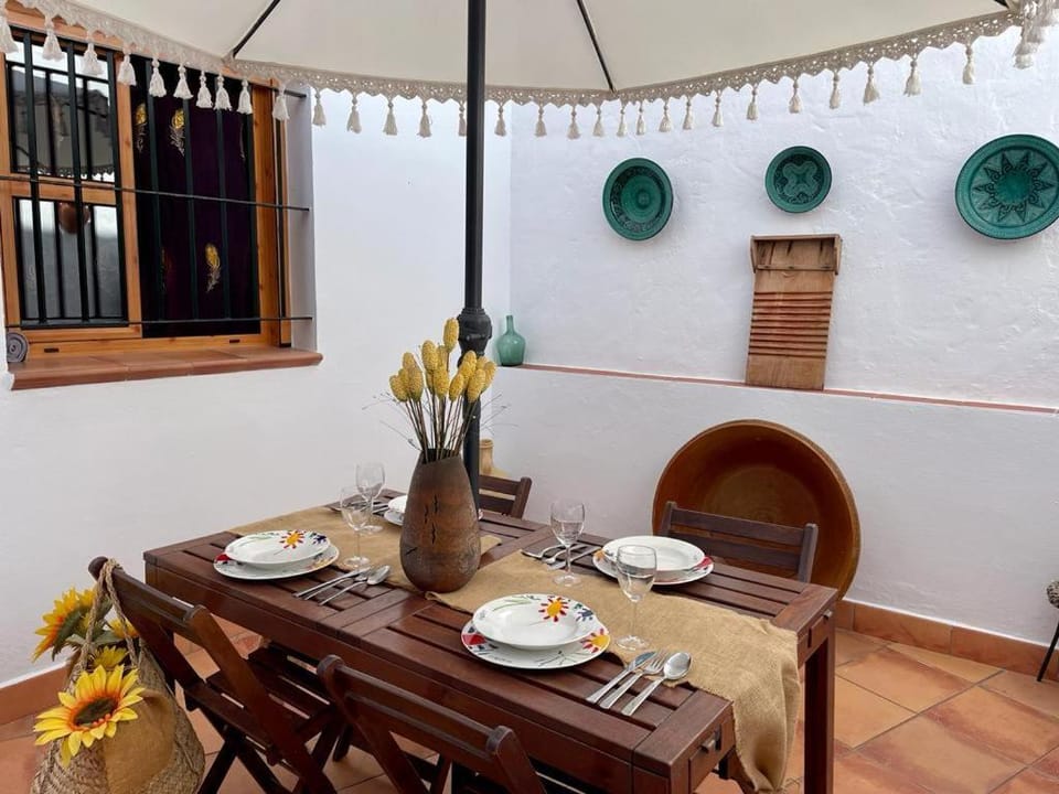 Patio, Off site, Dining area