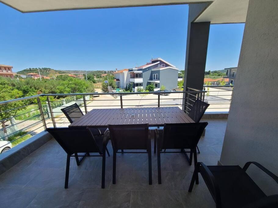 Leks Terra Apartments #3 with private parking Apartment in Nikiti