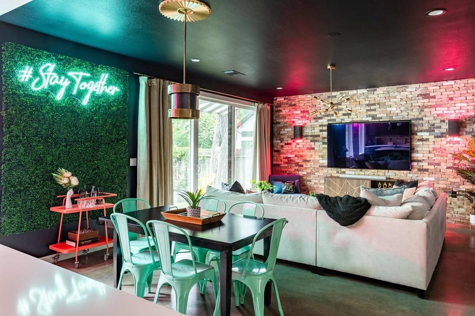 TV and multimedia, Living room, Seating area