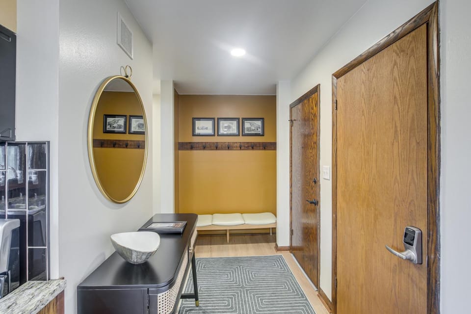 Updated Plymouth Home ~ 5 Mi to Road America! House in Wisconsin