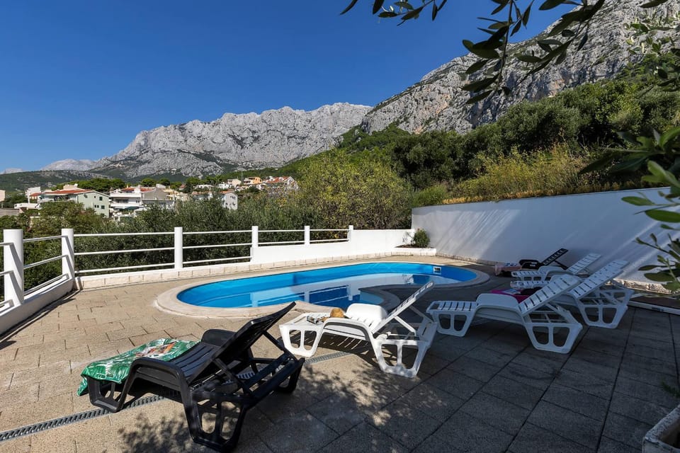 Mountain view, Swimming pool, Swimming pool, sunbed