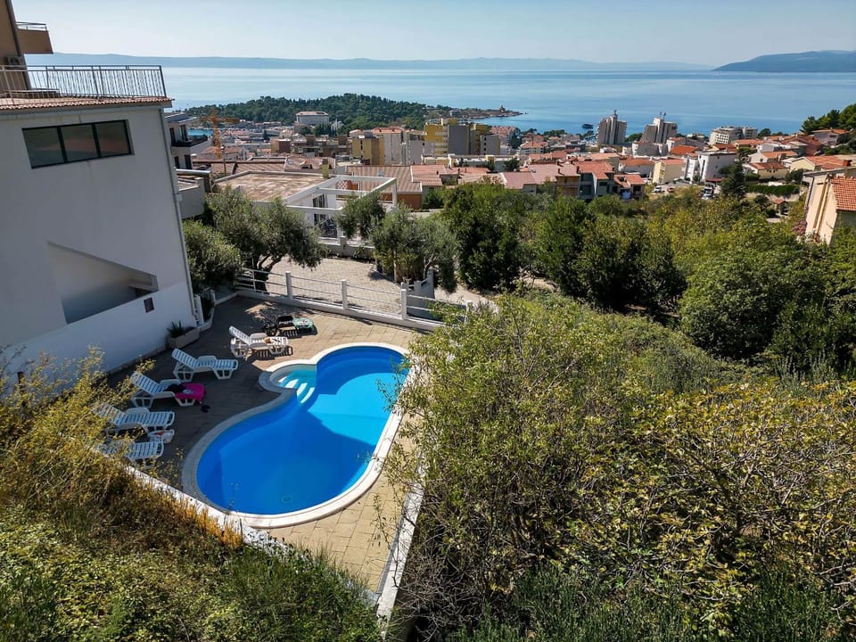 Day, City view, Swimming pool, Swimming pool, sunbed