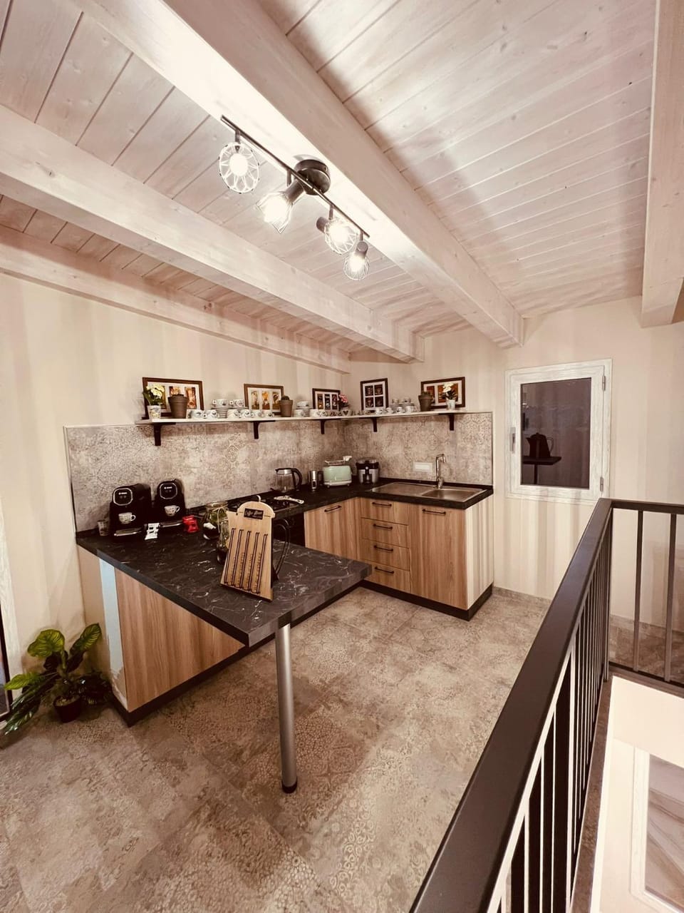 Kitchen or kitchenette, Kitchen or kitchenette