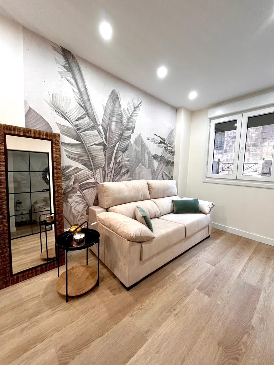 Living room, Quiet street view