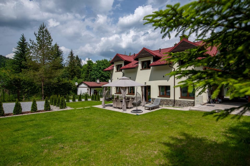 Property building, Garden