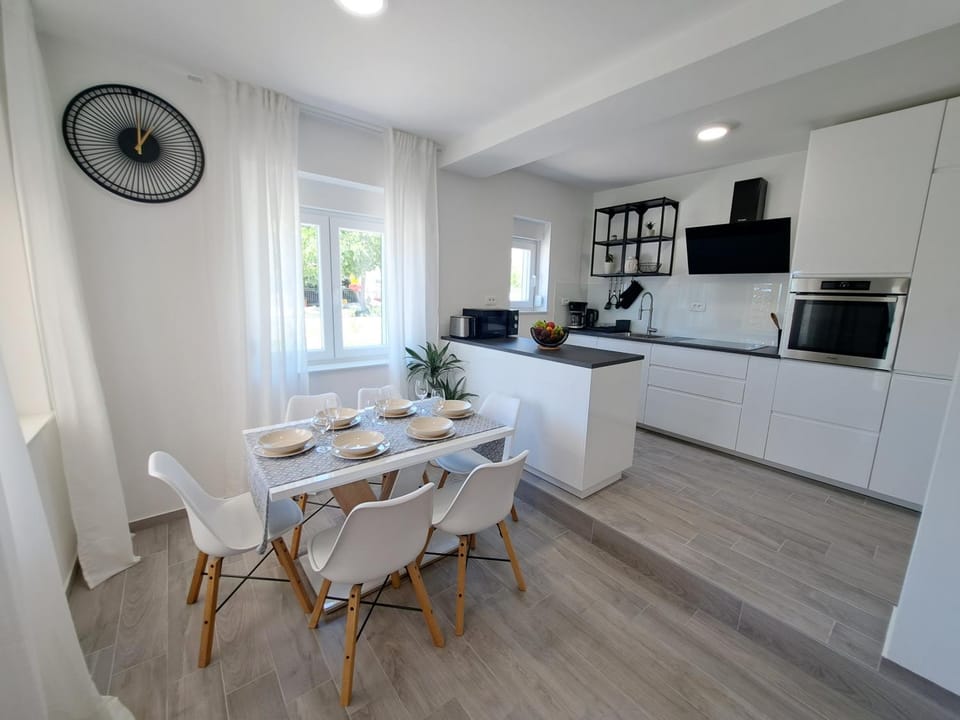 Holiday house SeaDream - 50 meters from the sea House in Šibenik-Knin County, Croatia