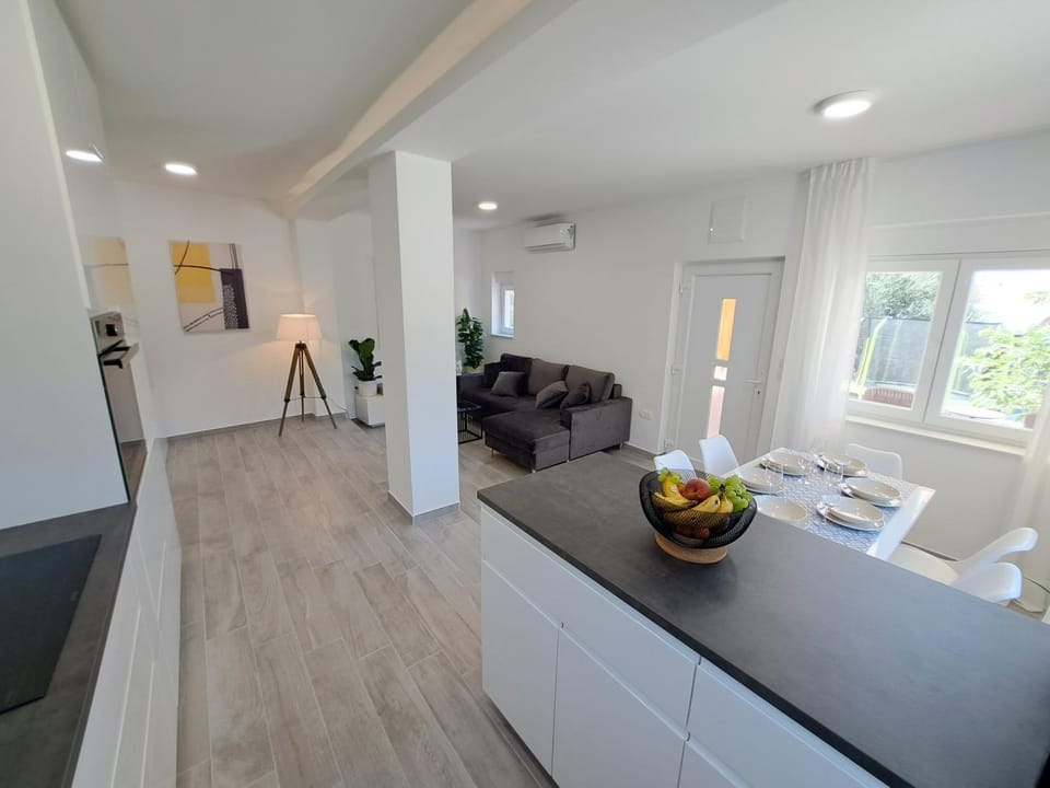 Holiday house SeaDream - 50 meters from the sea House in Šibenik-Knin County, Croatia