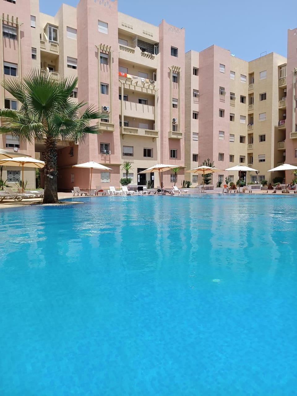 Pool view, Swimming pool, Location, sunbed
