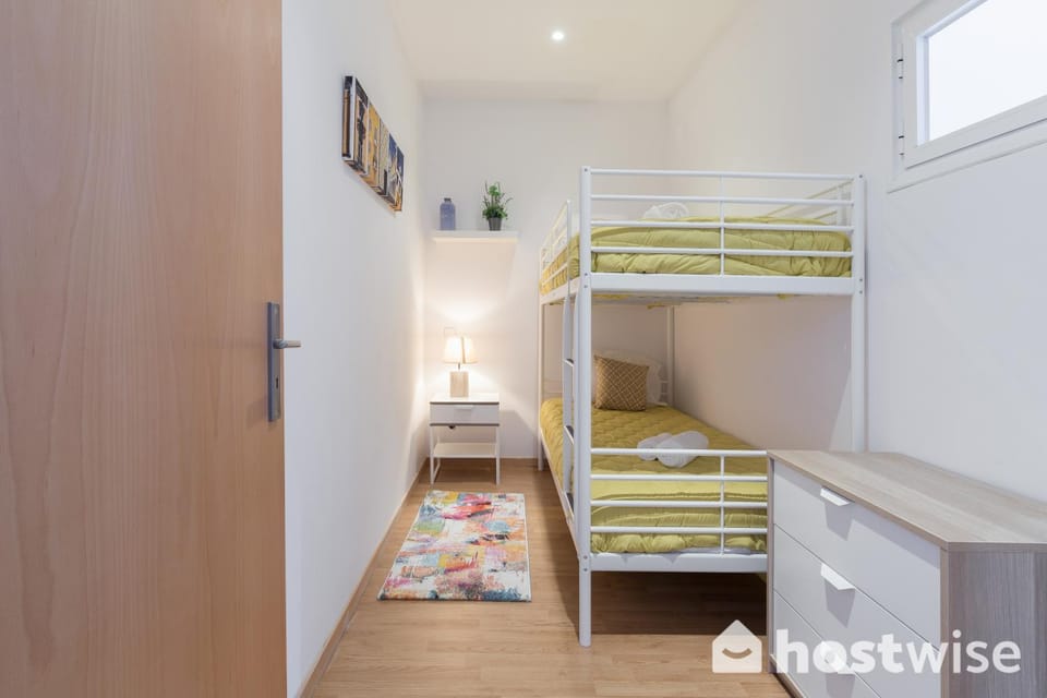 Bed, Bedroom, bunk bed