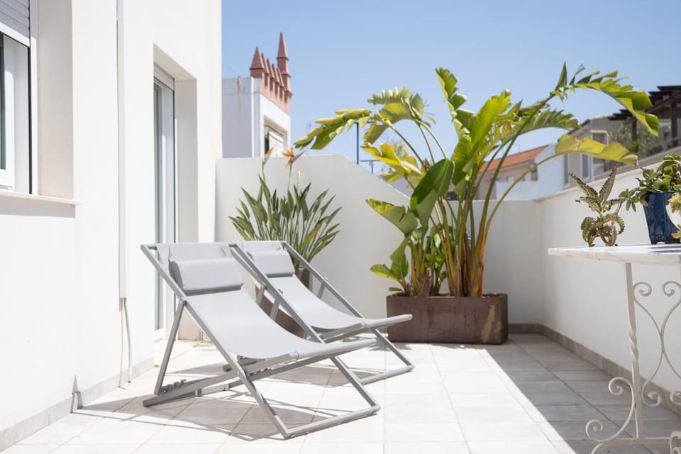 Balcony/Terrace, sunbed