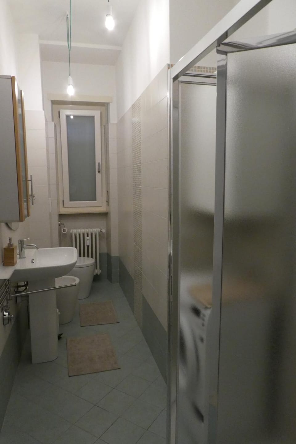 Shower, Bathroom, washing machine