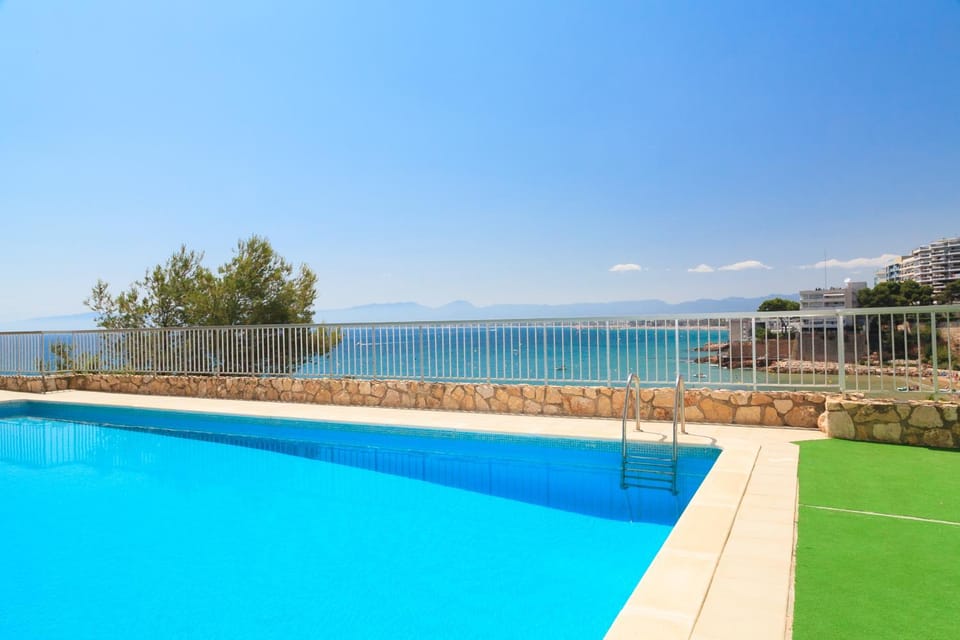 Sea view, Swimming pool
