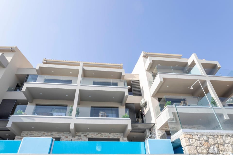 Property building, Swimming pool
