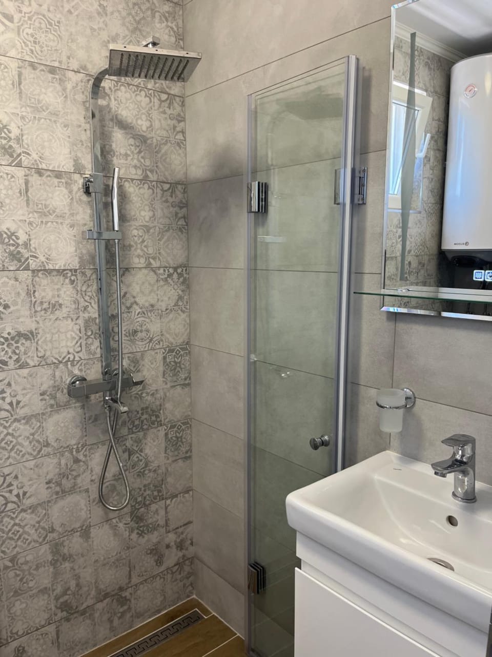 Shower, Bathroom