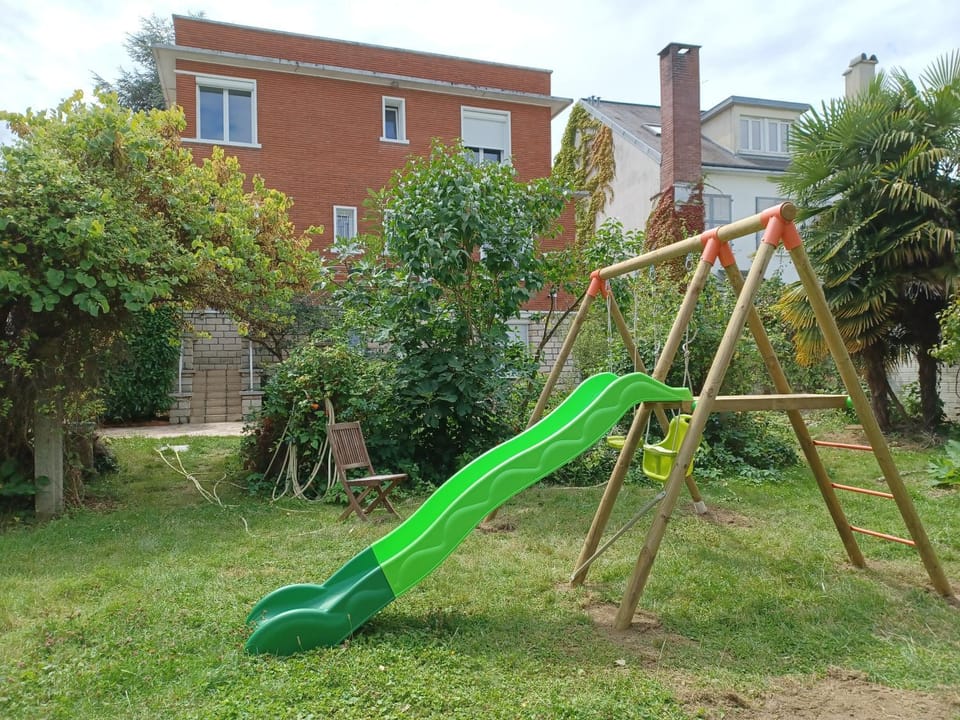 Nice family studio in villa Sceaux 600m RER B direct to Notre-Dame Apartment in Île-de-France