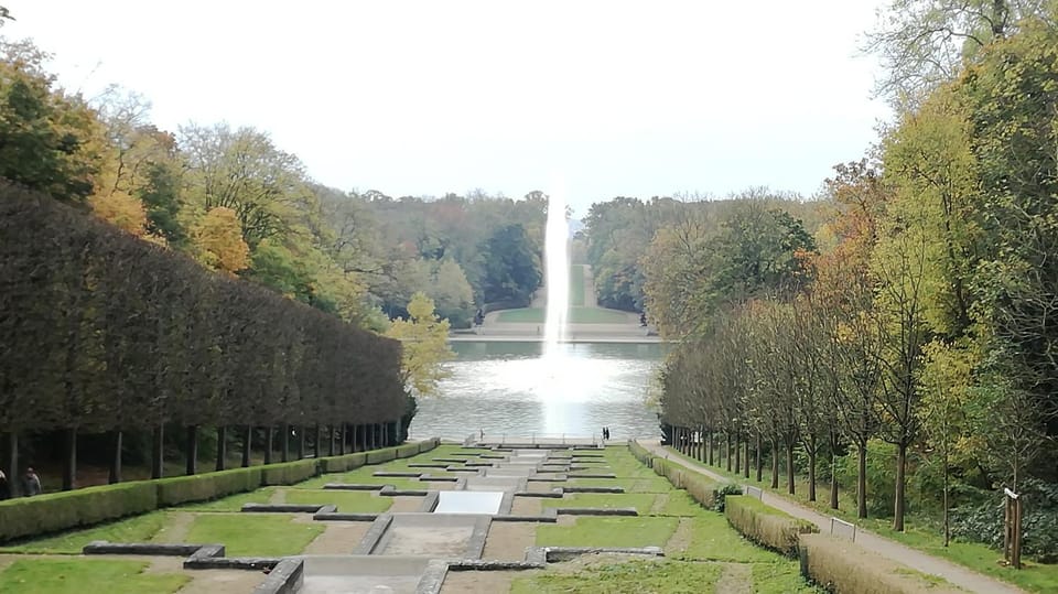 Nearby landmark, Day, Neighbourhood, Natural landscape