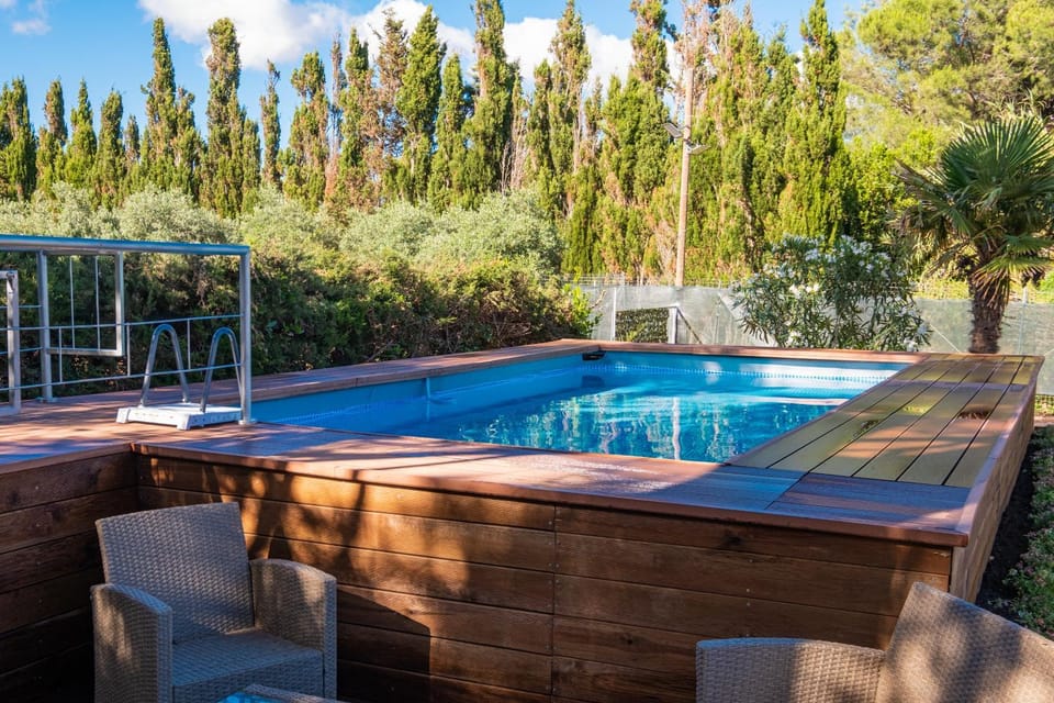 Property building, Swimming pool