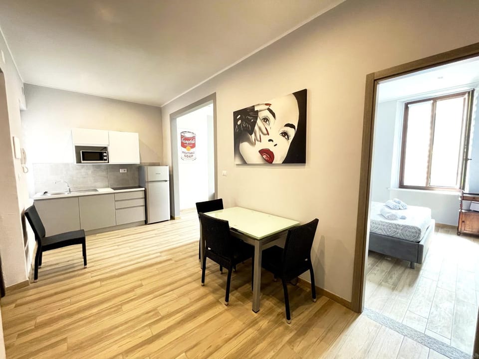 minibar, oven, kitchen