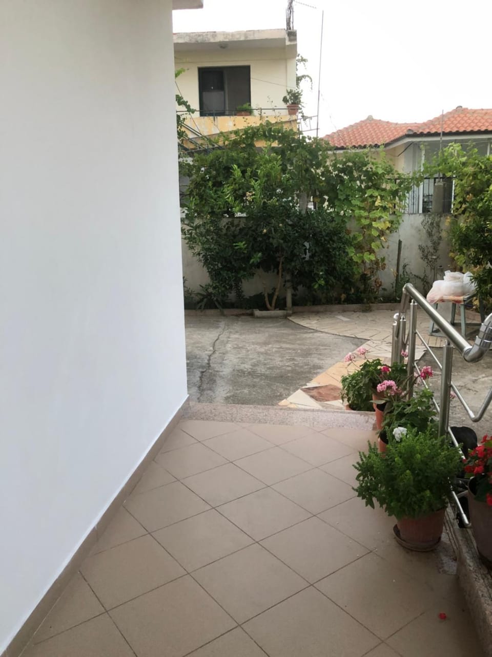 Rooms for rent Apartment in Tirana County, Albania