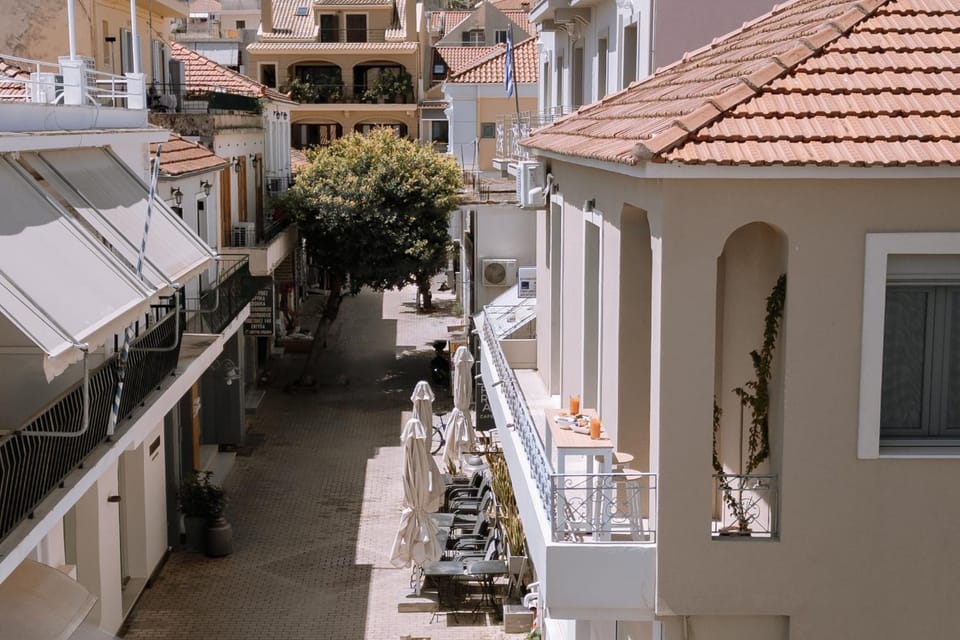 Property building, Neighbourhood, View (from property/room), Balcony/Terrace, City view, Street view