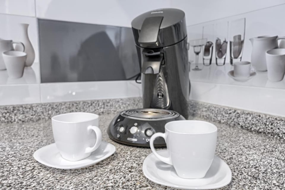 Coffee/tea facilities, Kitchen or kitchenette