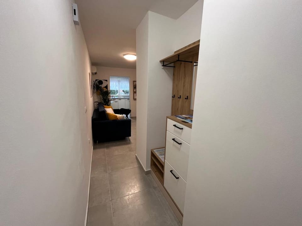 Apartment with free parking in Quiet Area a few Minutes to Beaches & Center - ANGELS MARLEN Apartment in Pula
