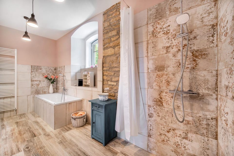 Property building, Bathroom