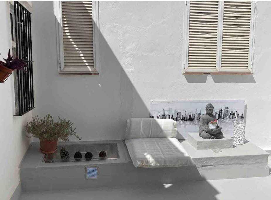 4 Bedroom House in City Centre with Your Own Private Roof Terrace House in Malaga