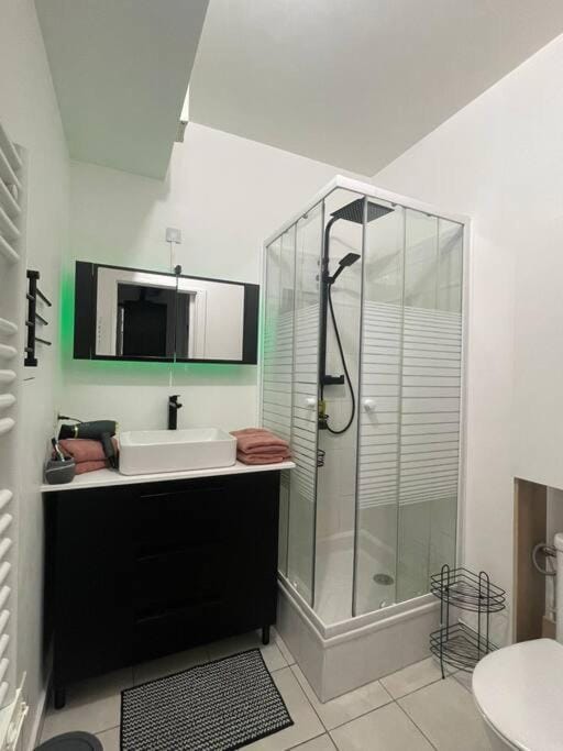 Shower, Bathroom