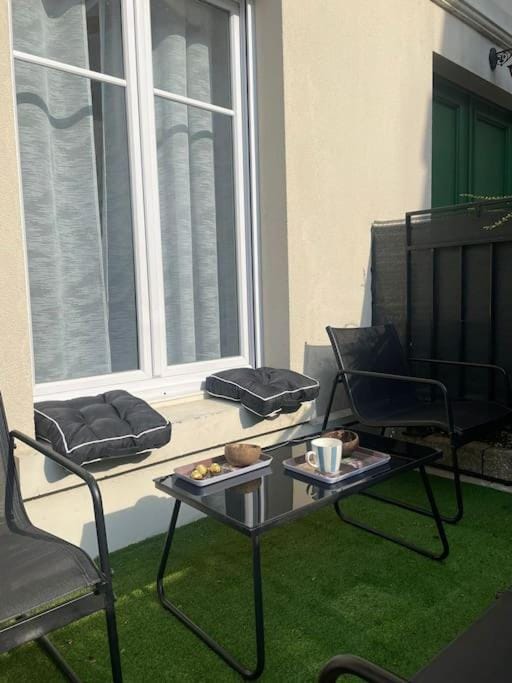 Balcony/Terrace, Dining area