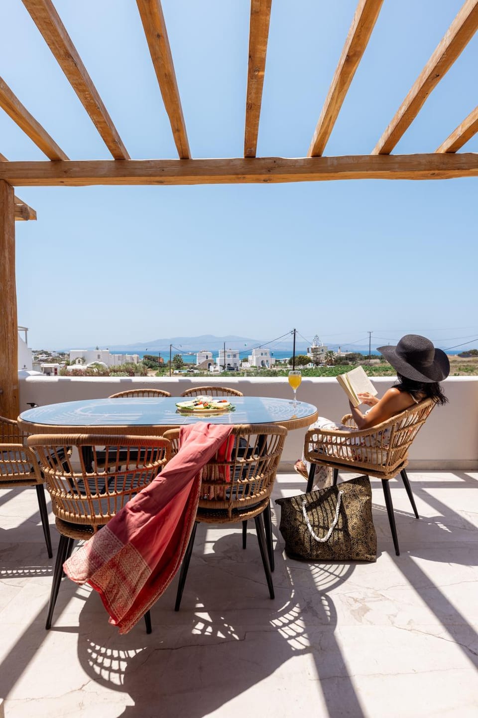 View (from property/room), Balcony/Terrace, Dining area, Sea view