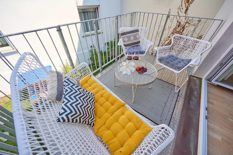 Balcony/Terrace, Balcony/Terrace