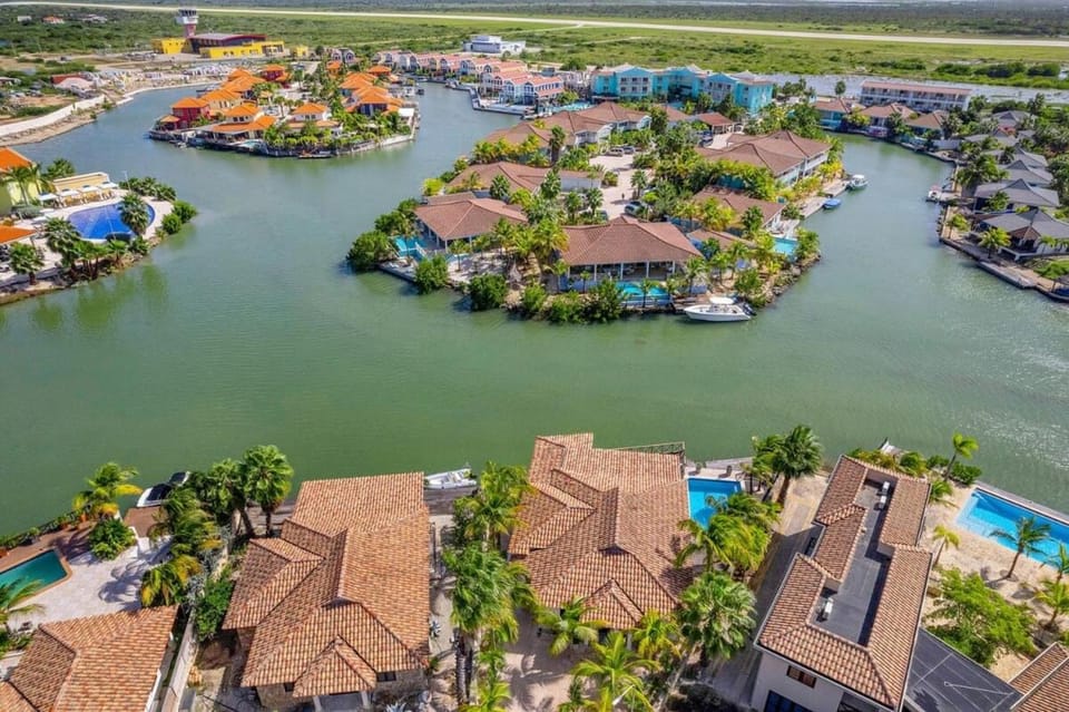Coral Laguna in Laguna Marina Villa in Venezuela