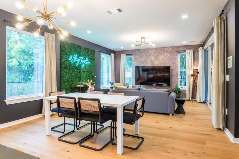 TV and multimedia, Living room, Dining area