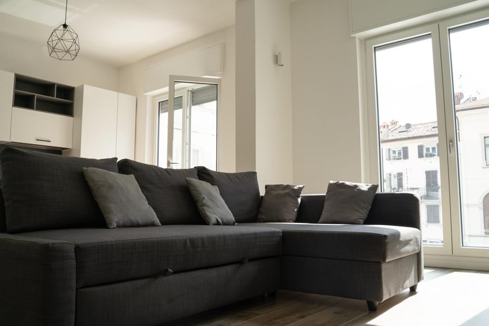 Living room, Seating area, air conditioner