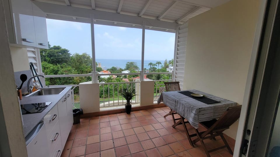 View (from property/room), Balcony/Terrace, Kitchen or kitchenette