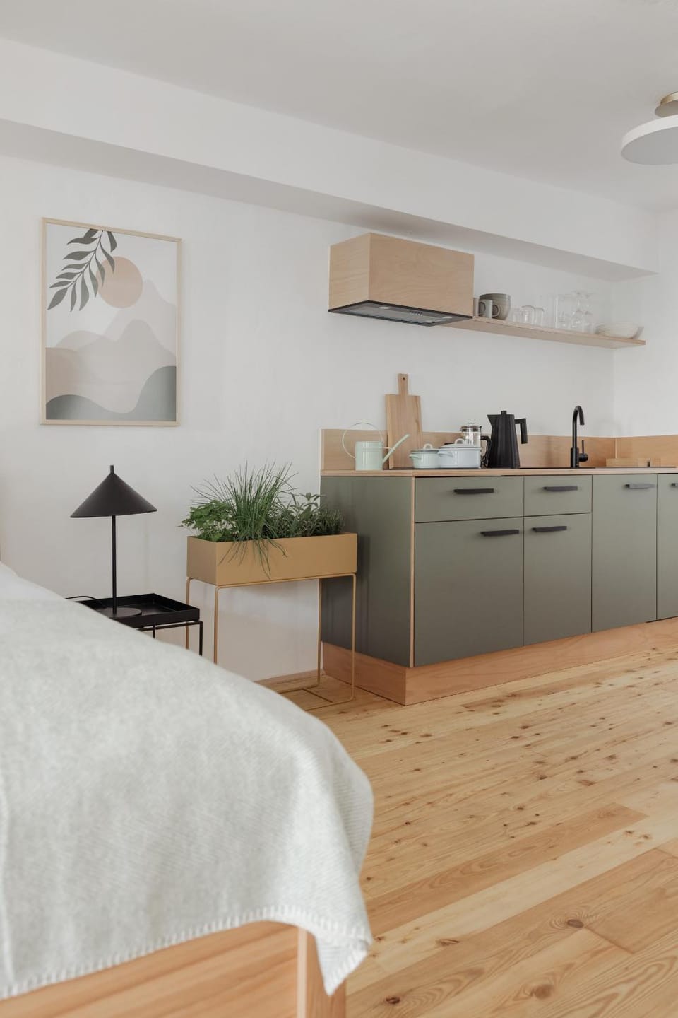 Kitchen or kitchenette