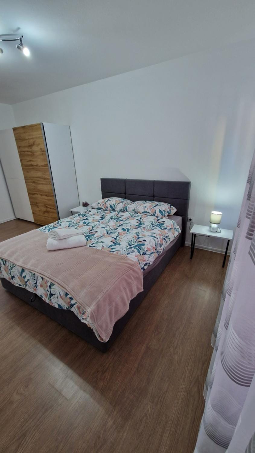 Bed, Bedroom, wardrobe