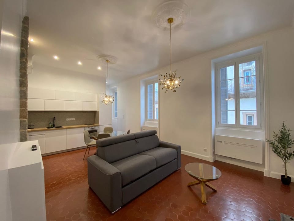 Kitchen or kitchenette, Living room, Seating area