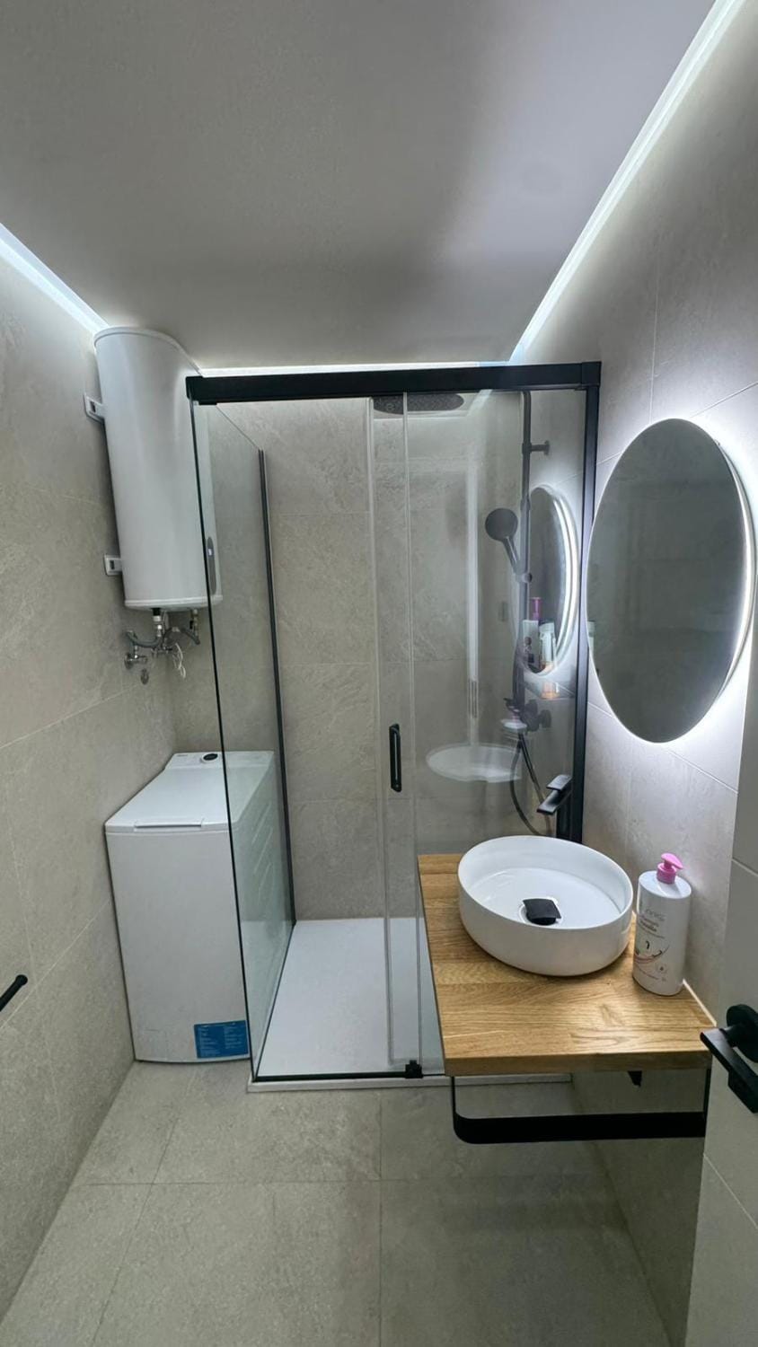 Shower, Bathroom, washing machine
