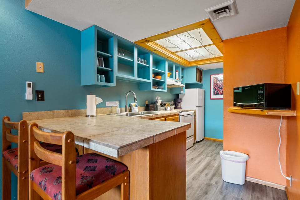 Cozy Adventure Pad Near Downtown - Rose Tree 2 House in Moab