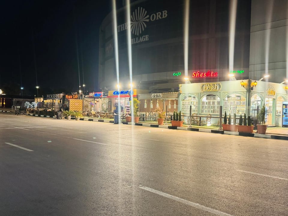 Night, Neighbourhood, City view, Street view, Location