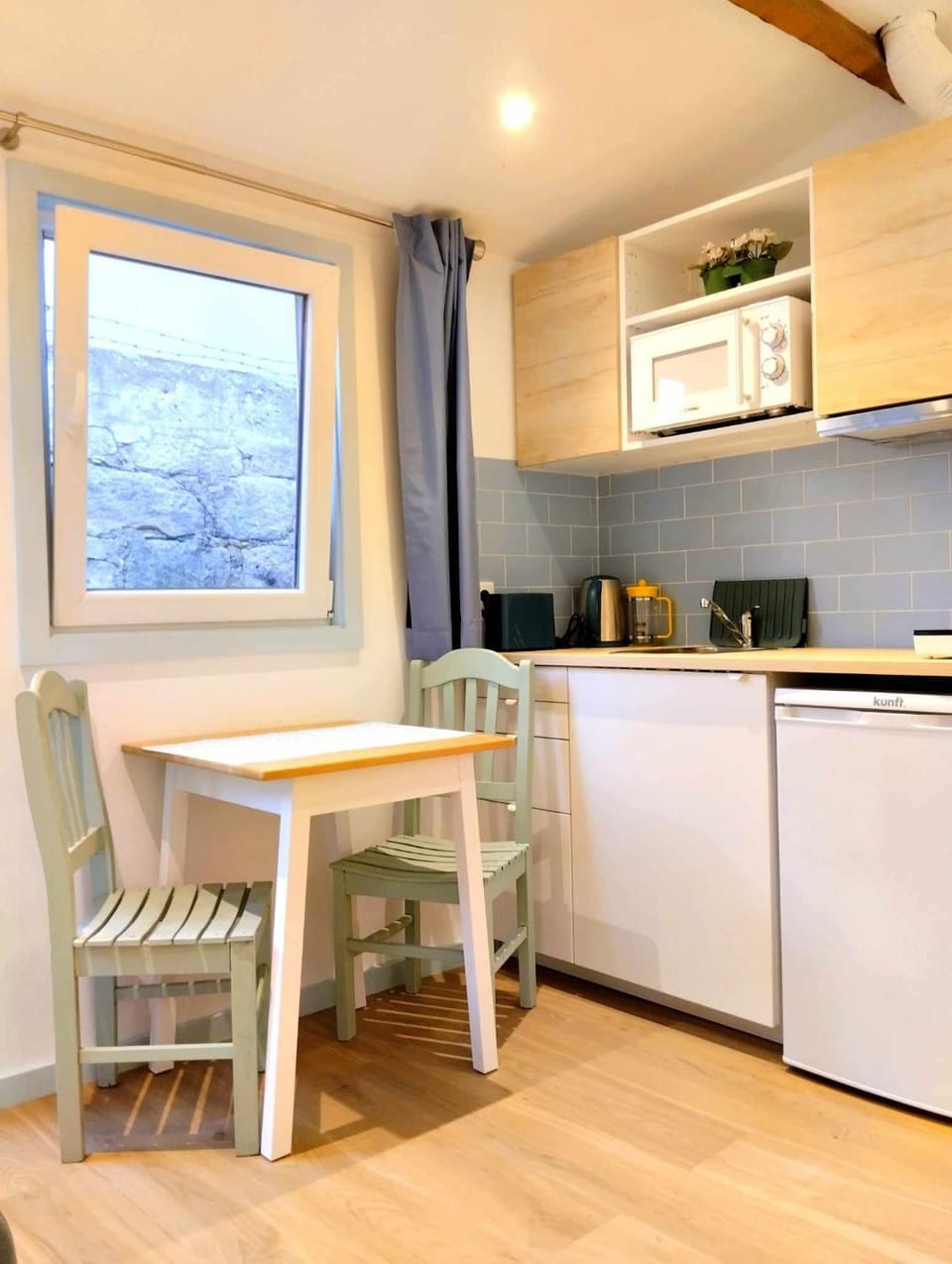 Maria Surfista_ As Três Marias Apartment in Matosinhos