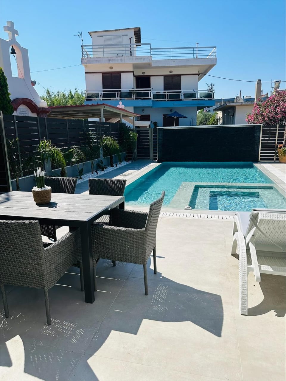 Patio, Day, View (from property/room), Balcony/Terrace, Dining area, Swimming pool, sunbed