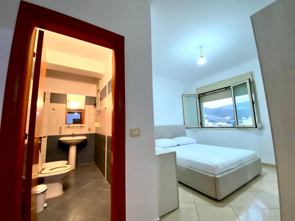 Bed, Bathroom, Photo of the whole room, Bedroom